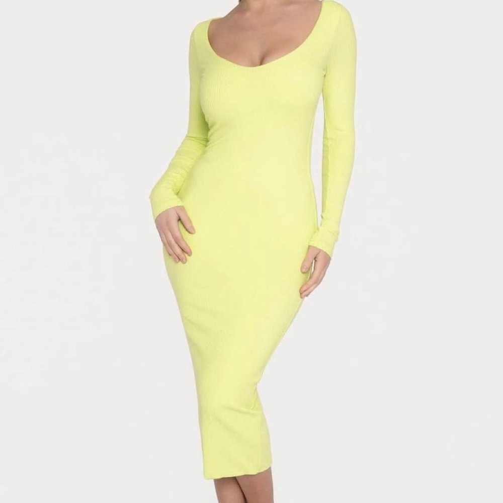 Meshki Ribbed Bodycon Midi Longsleeved Lime Green Dress Size Medium - Picture 2 of 11